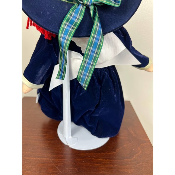 Vintage Madeline Doll Celebrating 60 Years 1939-1999 with stand - Picture 3 of 11